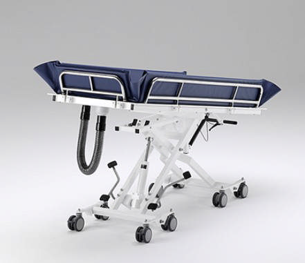 Badeleje/Transportleje, UDW 650, polstret. m/vandafløb,  nedfældige sider og justérbar rygstøtte 